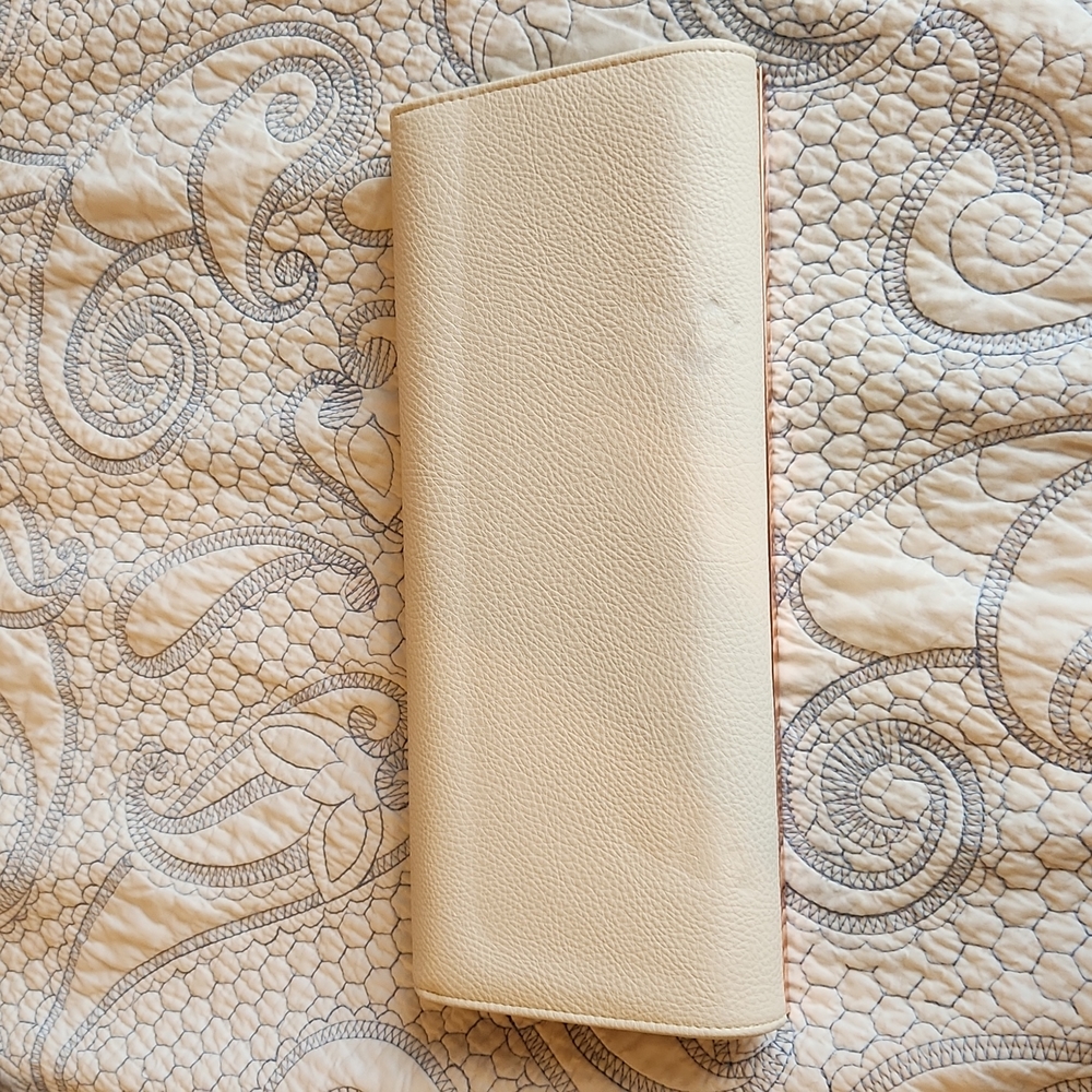 Purse - Picture 2 of 5